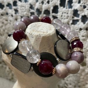 Spend over $100.00 in my ads and pick your free $25 bracelet set. It’s simple.